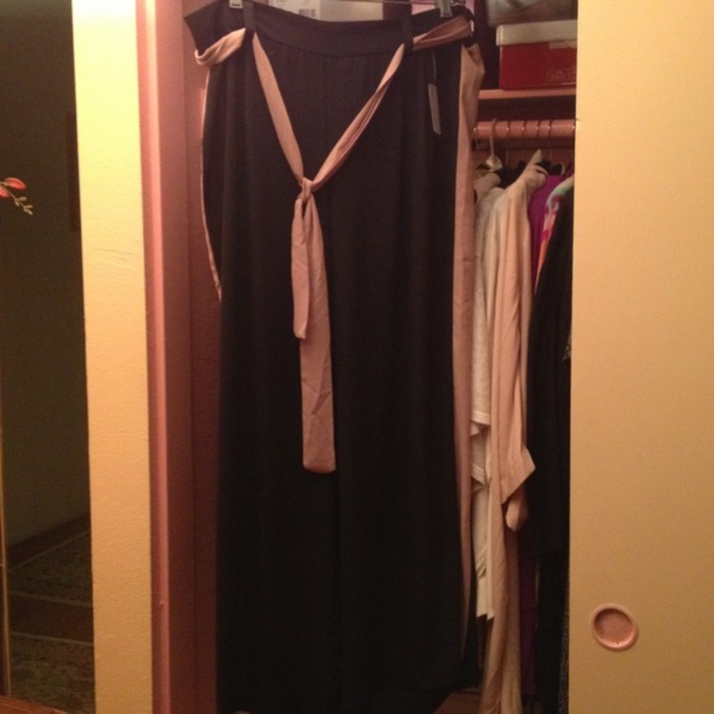 NWT chiffon pant